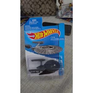Hot Wheels Star Trek USS Vengeance Diecast Ship New